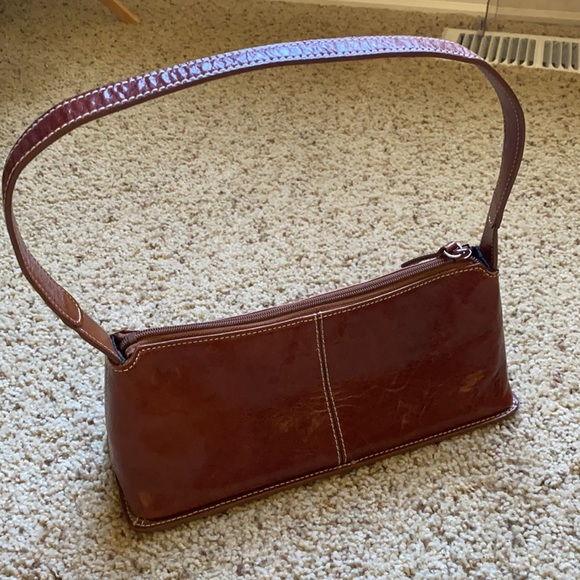 Kenneth Cole handbag - Picture 3 of 4